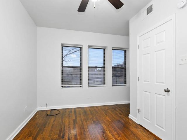 7525 33 S. Kingston Avenue 2 Bedroom Apartment for Rent at 7525 S Kingston Ave, Chicago, IL 60649 South Shore