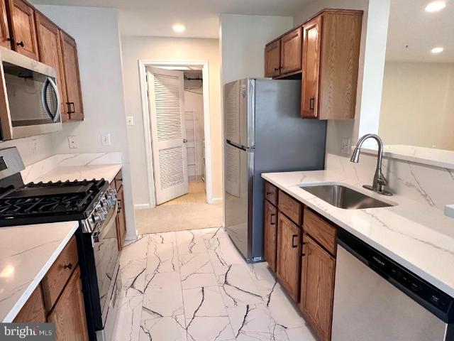 7528 G Coxton Court # 103