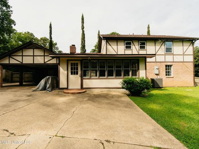 7528 Pineridge Drive
