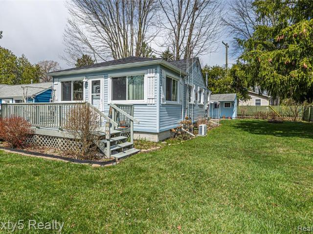 7523 Beechwood