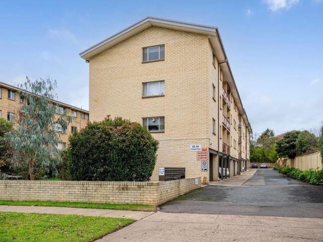 7/52 Trinculo Place, Queanbeyan