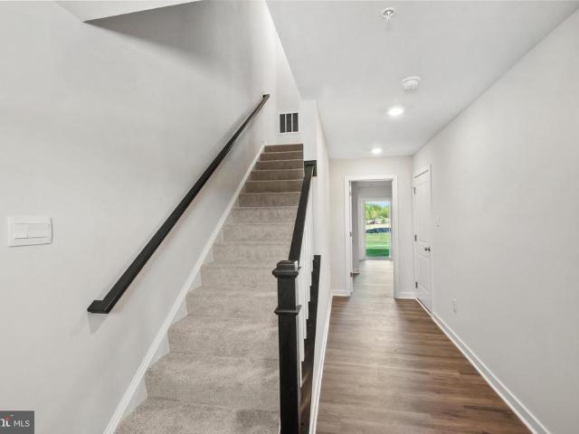 7539 Silver Thread Way