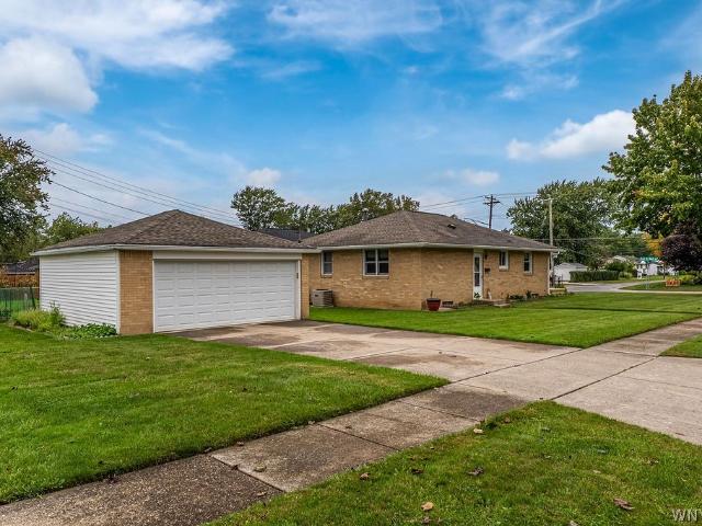 753 East And West Road
