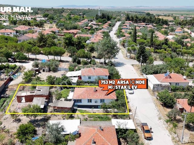 753 M2 Arsa İçinde 110 M2 2+1 Satılık Müstakil Köy Evi