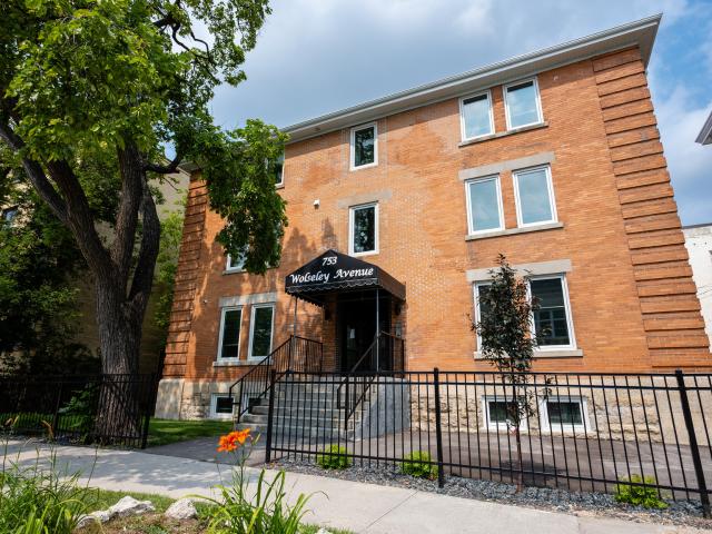 753 Wolseley Avenue Two Bedroom Suite Apartment for Rent
