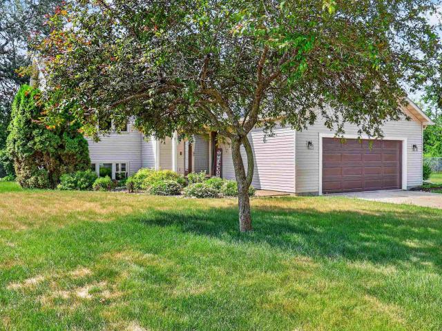 753 Walker Way