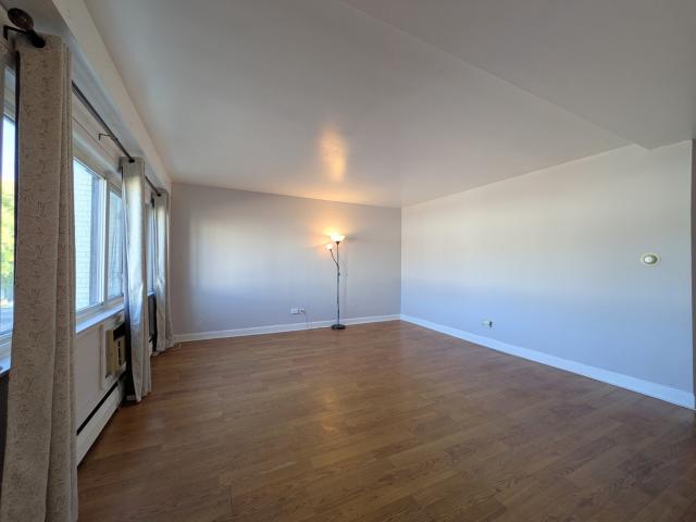 7540 N RIDGE Boulevard # 2C