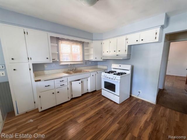 7540 August Avenue