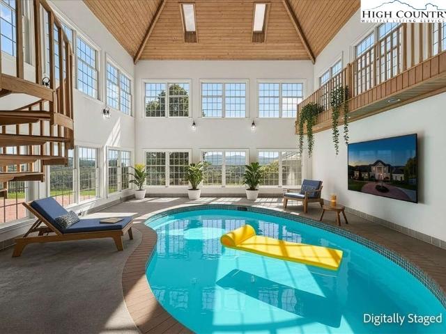 755 Grandview Drive