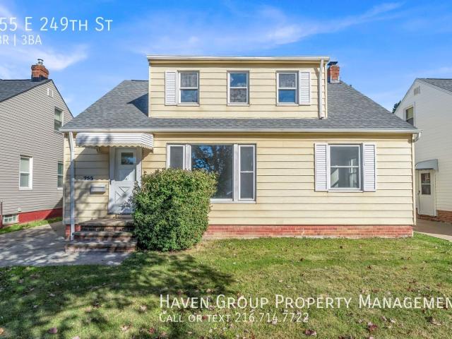 755 E 249th St, Euclid, OH 44123 Spacious 4 bed 2.5 bath single family home!