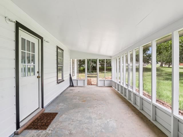 755 E Bellville St, Giddings, TX 78942 | MLS #5950
