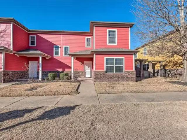 755 N WORDSWORTH LN, FAYETTEVILLE, AR 72704