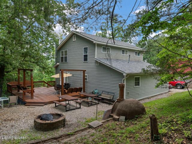 755 Sleepy Hollow Cir