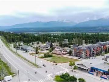 7567 & 7575 Main Street W, Radium Hot Springs, BC, V0A 1M0 v.