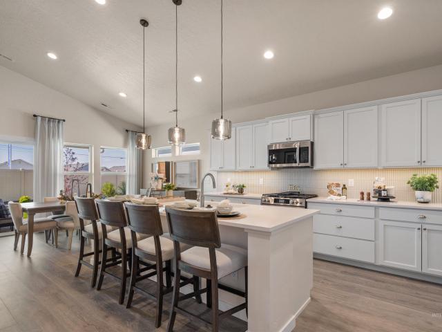 7568 E Meriwether Dr
