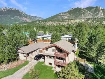 7560 Jackson Avenue, Radium Hot Springs, BC, V0A 1M0 house f.