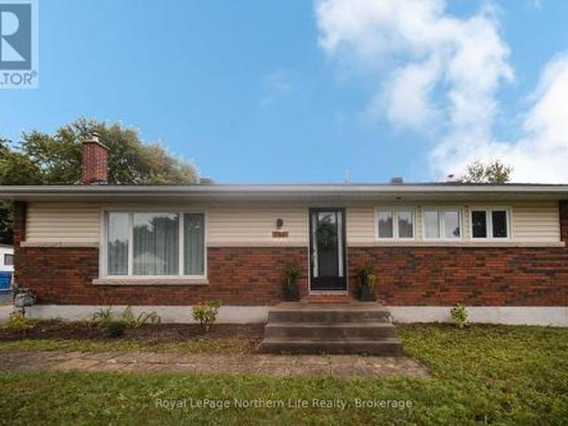 756 Eastwood Avenue, North Bay Widdifield, ON, P1B 7V3 house for sale | Listing ID X13707 | Royal LePage
