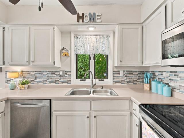 756 S GROVE Street