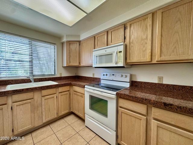 7575 e indian bend road # 2010