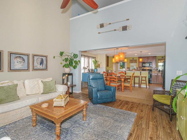 757 Bonita Loop