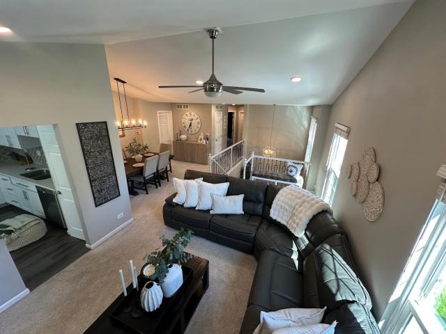 757 Grosse Pointe Circle # 19 2
