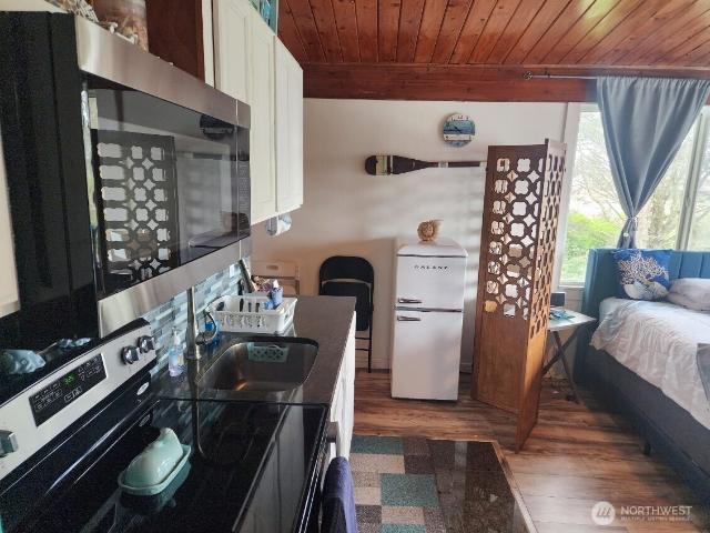 757 Ocean Court NW # 20