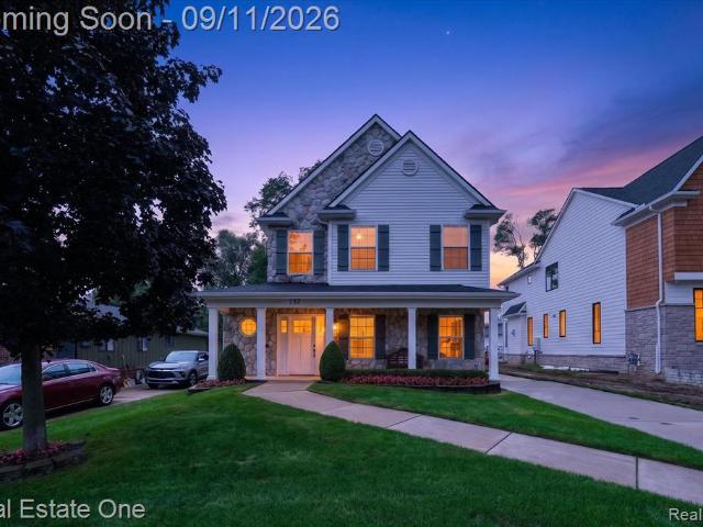 757 Lounsbury Avenue