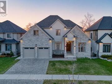 London, Ontario - Fireplace