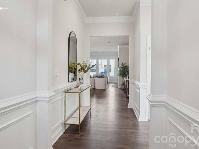 7585 Bainbridge Road