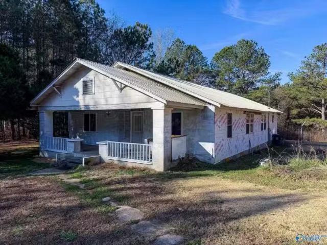 7586 TABOR RD, GADSDEN, AL 35904