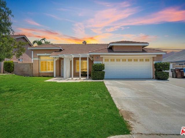 7581 Stoney Creek Dr, Highland, CA 92346
