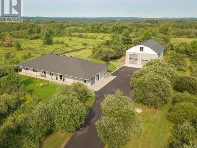 758 Leighs Bay Rd, Sault Ste. Marie, ON, P6A 5K6 house for sale | Listing ID SM262219 | Royal LePage