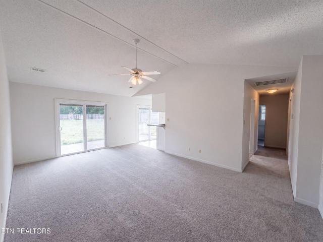 758 Meadow Ridge Rd