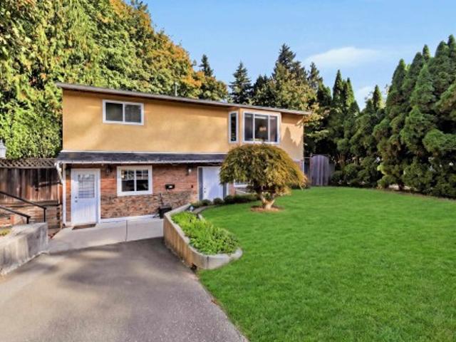 7596 Street, Surrey, BC, V3W 5P3 house for sale | Listing ID R3174 | Royal LePage