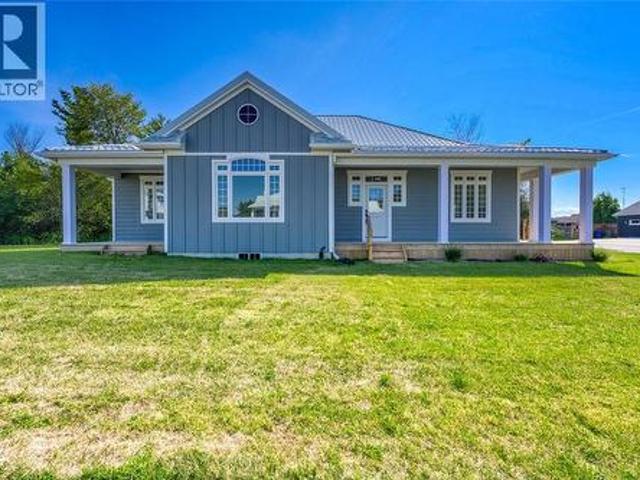 7596 Thomas Street, Plympton Wyoming, ON, N0N 1J0 house for sale | Listing ID 26007 | Royal LePage