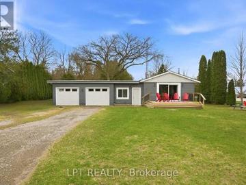 7597 Biddulph Street, Lambton Shores Port Franks, ON, N0M 2L0 house for sale | Listing ID X12986 | Royal LePage
