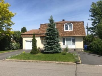 7590 Rue Tétrault, Brossard, QC, J4W 2W3 house for sale | Listing ID 19242 | Royal LePage