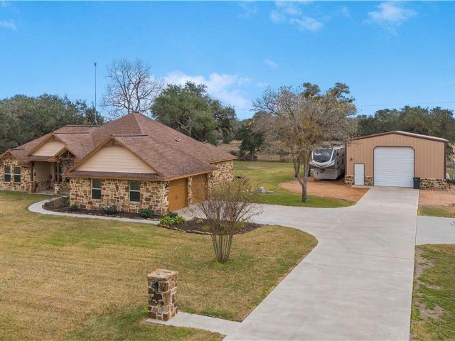 759 Richter Rd, Inez, TX