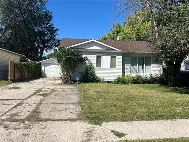 75 12Th Street Sw, Portage La Prairie, MB, R1N 2S5 house for.