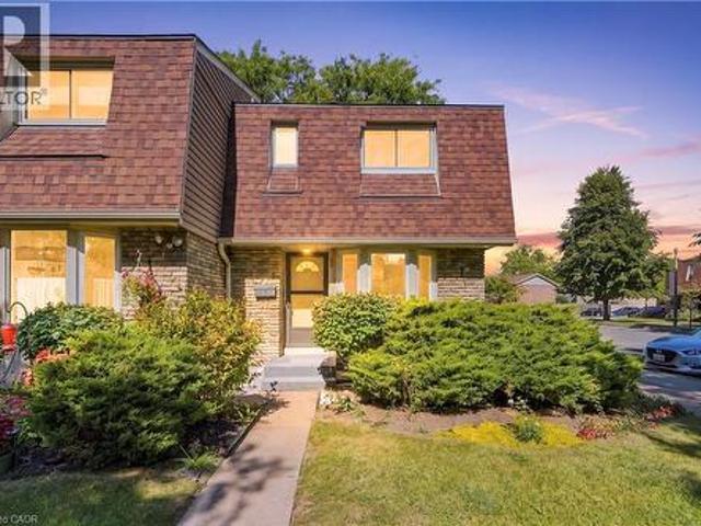 75 Ventura Drive Unit# 1, St. Catharines, ON, L2R 7J7 townhouse for lease | Listing ID 40866 | Royal LePage