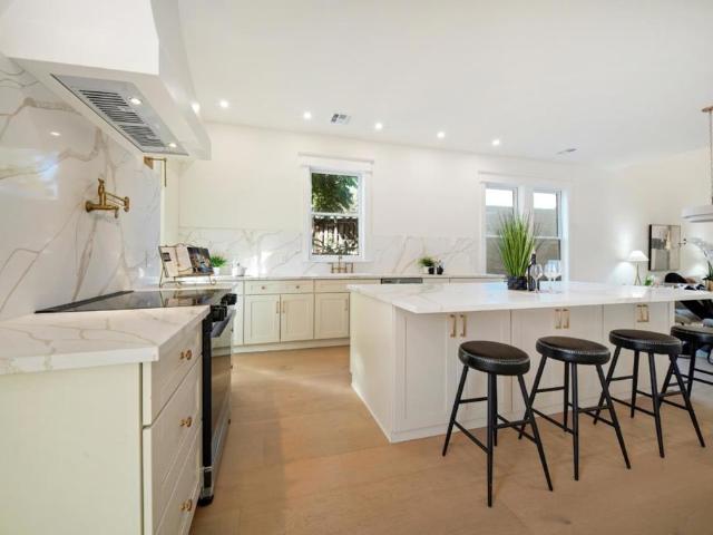 75 W William Street