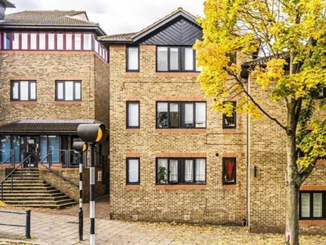 75 Waldegrave Road, London, TW11 8LH, United Kingdom | 2 bed apartment for rent #140227513 | Rentberry