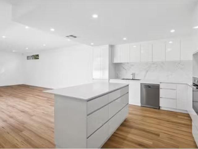 75 Woolwich Street, WEST LEEDERVILLE House for rent Listed by.