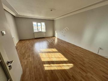 75.yıl Mahallesi Çimen Kaya Sitesinde 3+1 Kiralık Daire