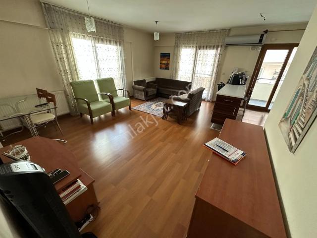 75. Yıl Mahallesi'nde Site İçinde Satılık 1+1 Daire