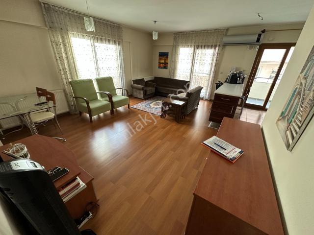 75. Yıl Mahallesi'nde Site İçinde Satılık 1+1 Daire