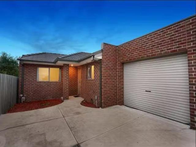 7/5 Ashley Street, Reservoir VIC 3073 Townhouse For Lease