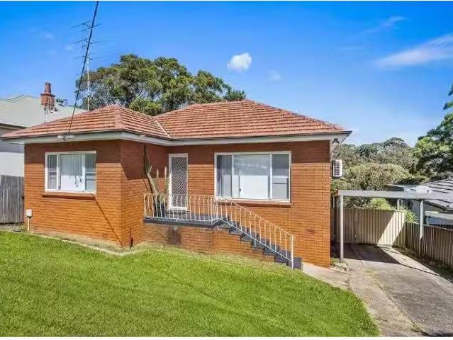 75 Bridge Street, Coniston House for rent Listed by Sally Dwy.