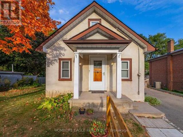 75 Denne Boulevard, Newmarket, ON, L3Y 4H5 house for sale | Listing ID N13136 | Royal LePage