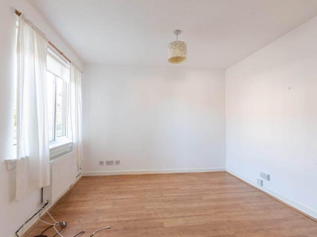 75 Double Hedges Park, City of Edinburgh, EH16 6YW, United Kingdom | 1 bed house for rent #139267841 | Rentberry